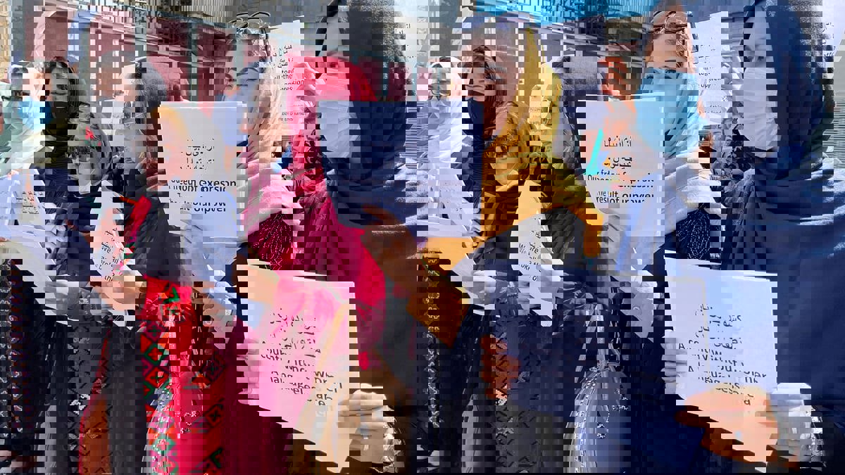 "طالبان" تفرض قيودا صارمة على وسائل الإعلام والنساء