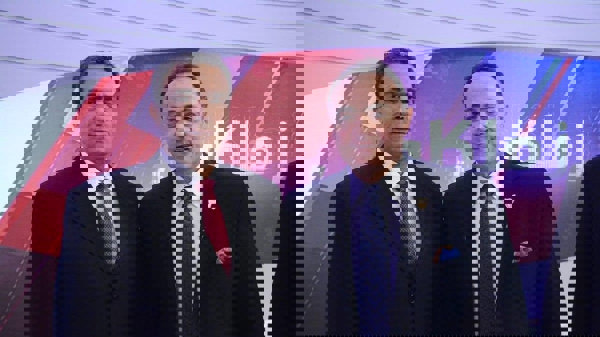 قناة الزمالك تهاجم اللجنة التي تدير النادي.. والإدارة ترد بإيقاف طارق يحيى (فيديو)‎