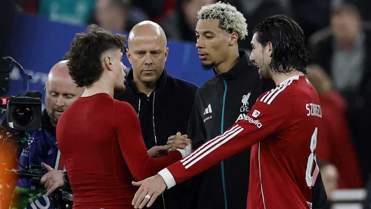 ليس صلاح أو سوبوسلاي.. أكثر لاعب أبهر جمهور ليفربول ضد غلطة سراي 