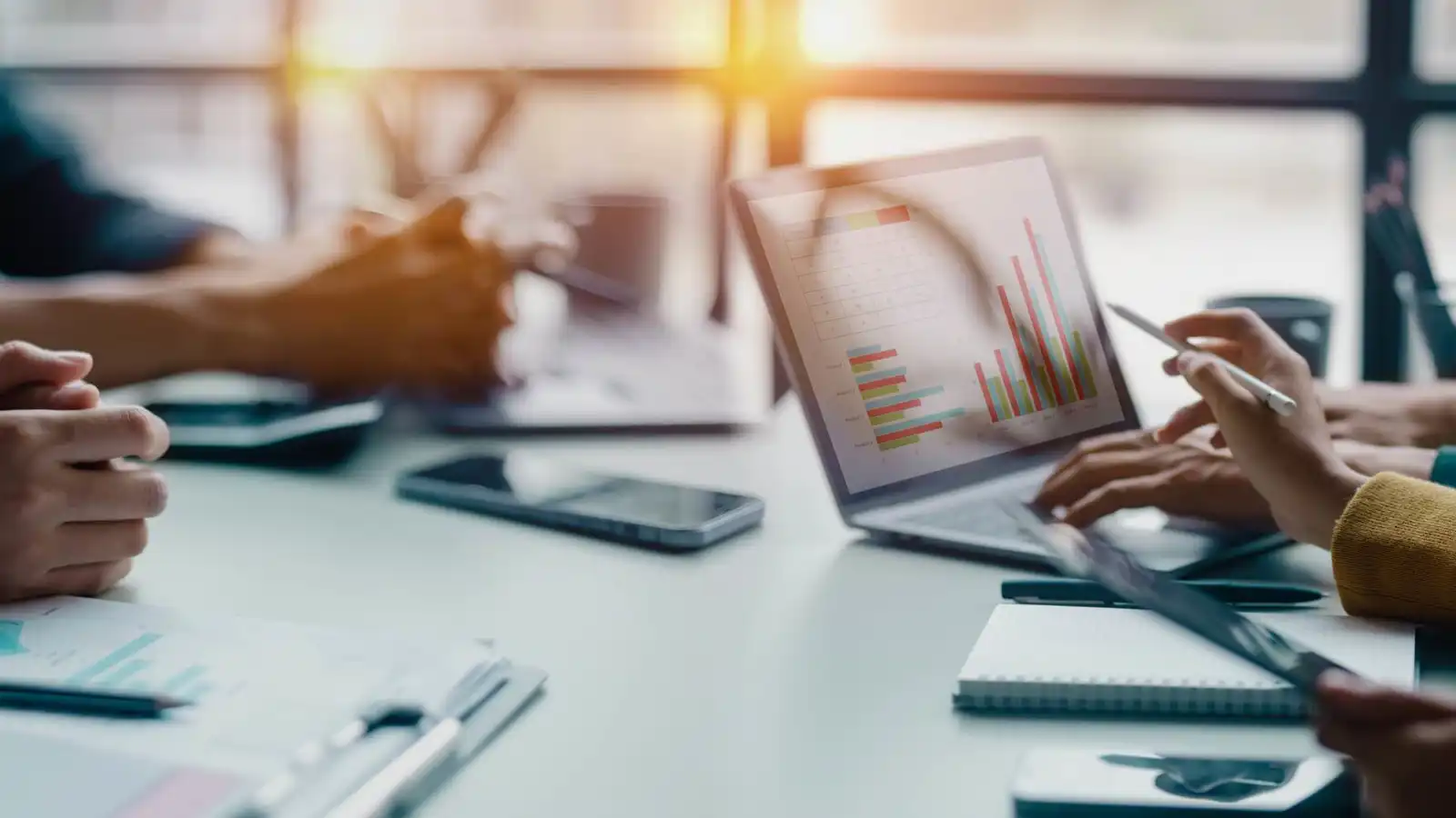 لماذا تختلف إنتاجيتك في العمل يوماً بعد يوم؟.. دراسة تجيب