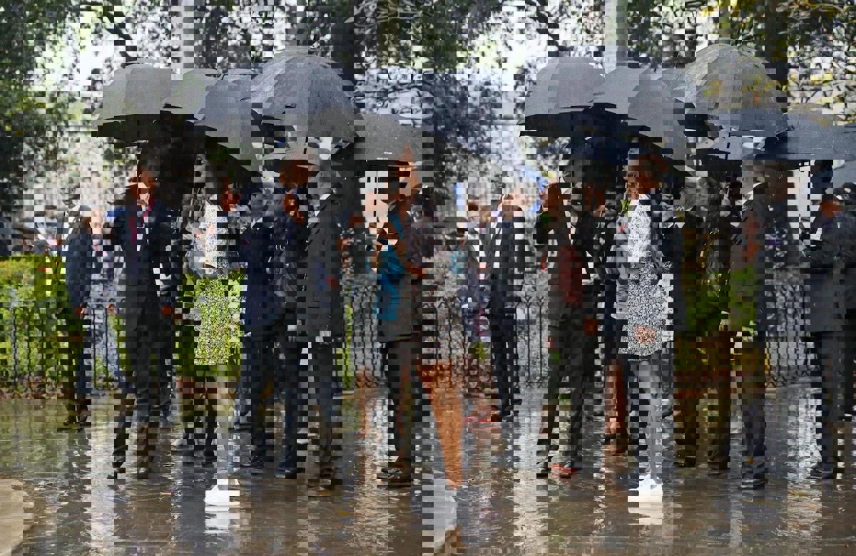 أوباما يبحث مع كاسترو تنفيذ إصلاحات سياسية واقتصادية