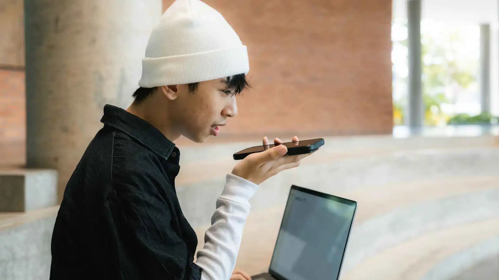 لماذا يلجأ "جيل زد" إلى ChatGPT لمعرفة مستقبلهم؟