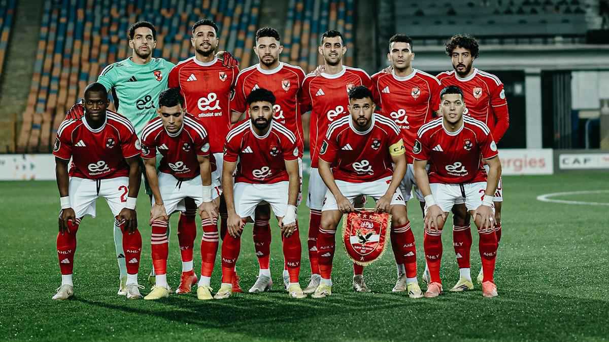 شوبير يرعب نجوم الأهلي المصري: الإدارة وافقت على رحيل الجميع 