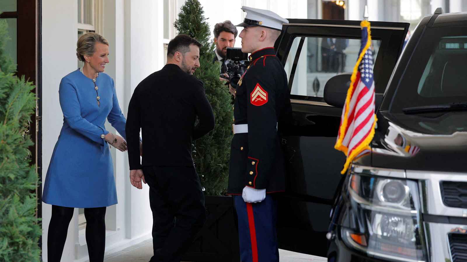 هل ينتهي تدفق الأسلحة الأمريكية إلى أوكرانيا "نهائياً"؟