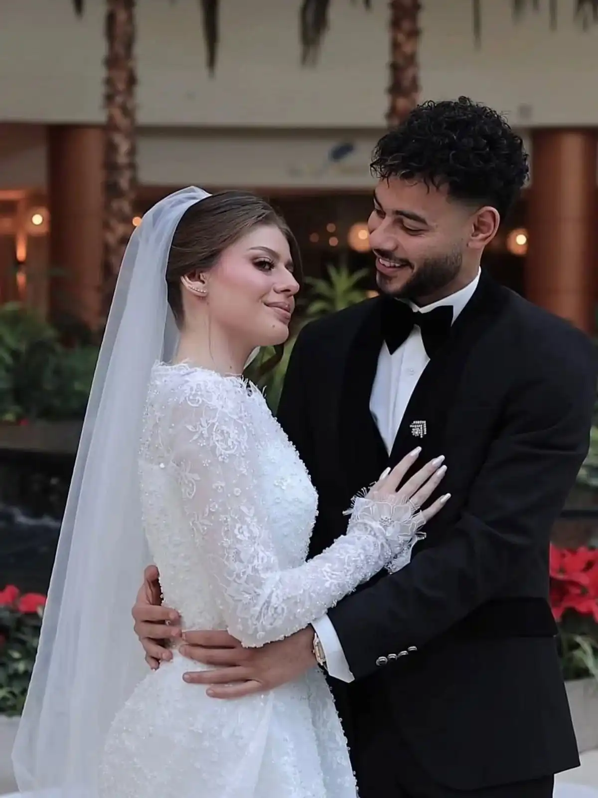 نبيل دونغا لاعب الزمالك وزوجته