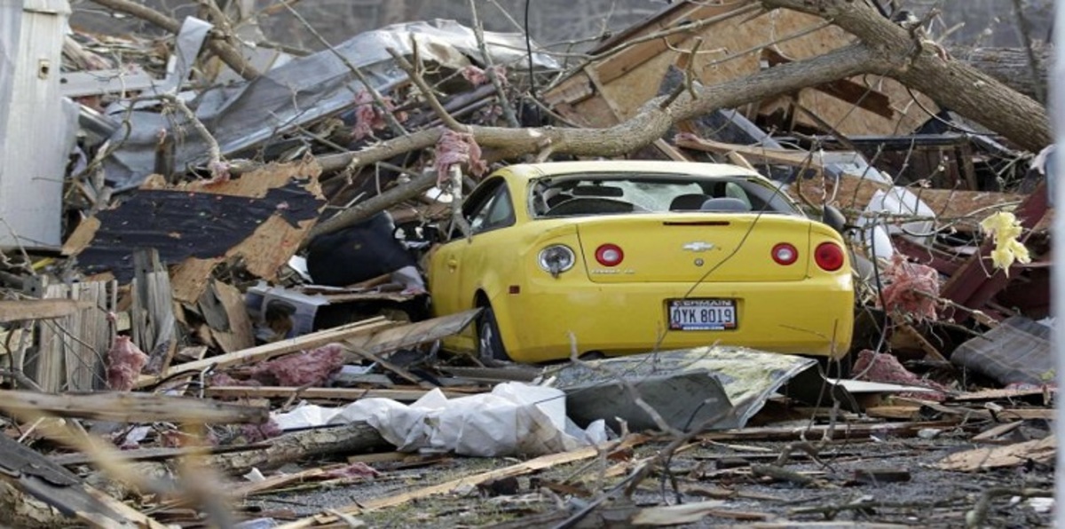 الأعاصير تهدم منازل وسط إنديانا الأمريكية