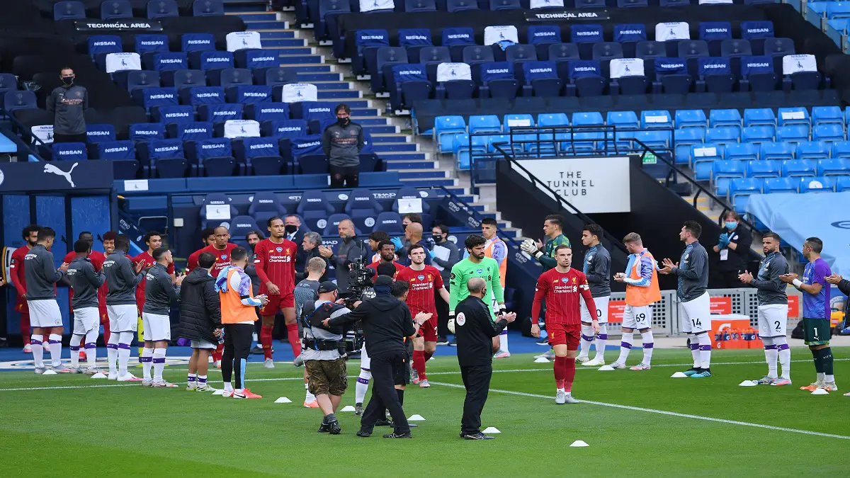 شاهد.. ممر شرفي من مانشستر سيتي للاعبي ليفربول