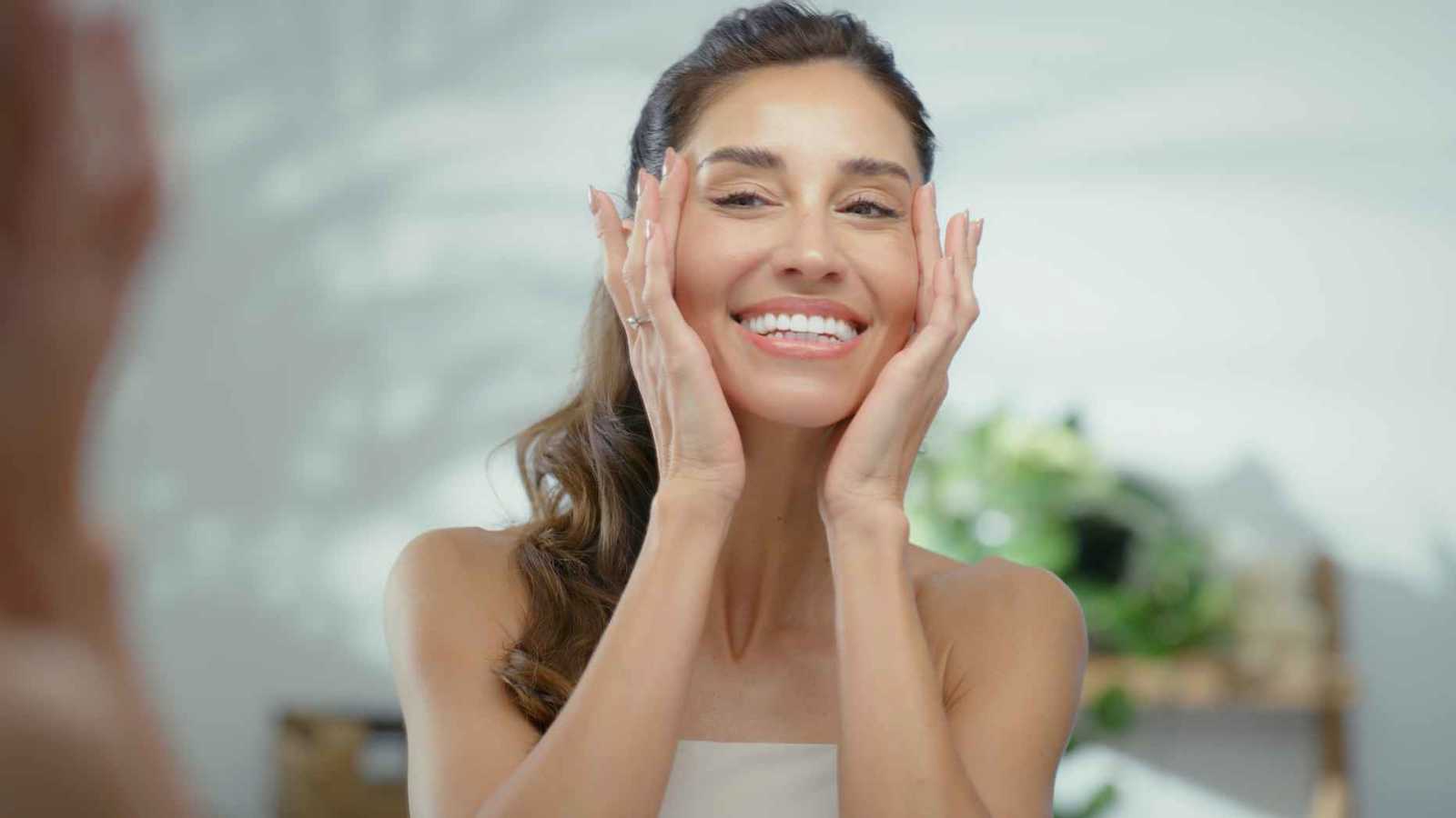 هل تسبّب محفزات الكولاجين تليفا وندوبا بالوجه؟