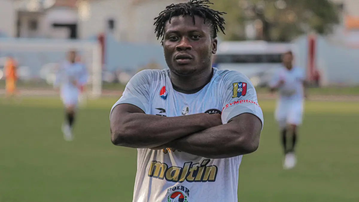 صفقات الزمالك.. تطورات التعاقد مع سامسون أكينولا