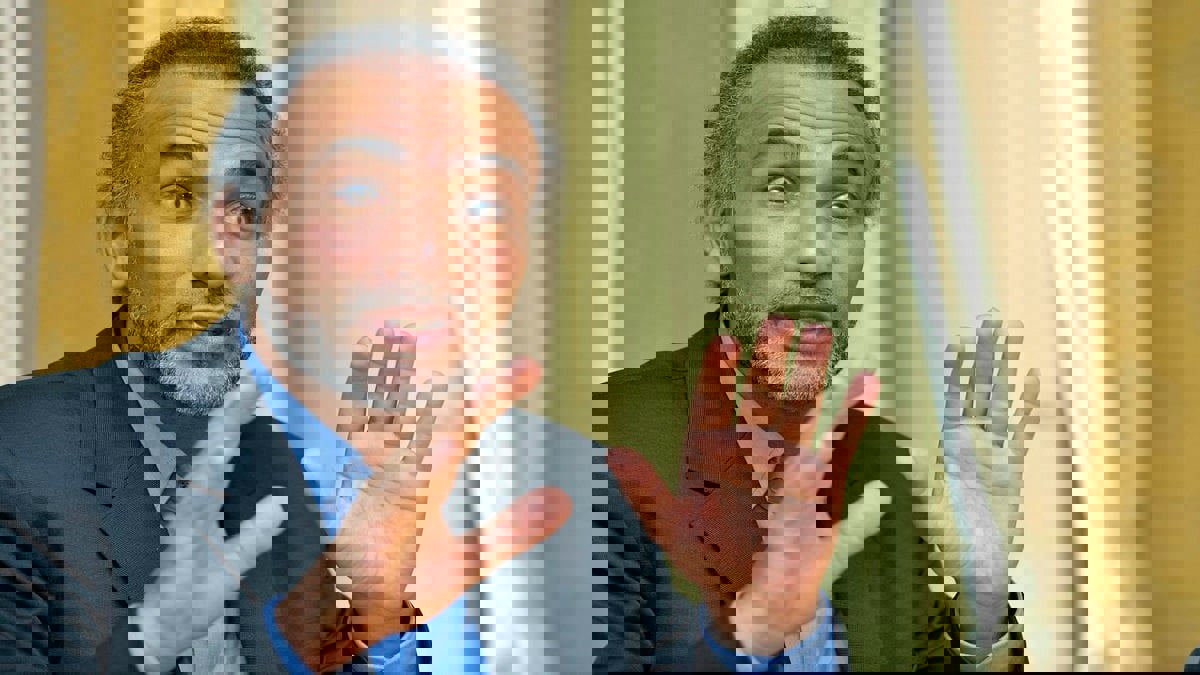 مدعي عام جنيف يستمع إلى "الداعية" طارق رمضان في باريس على خلفية اتهامه بالاغتصاب‎