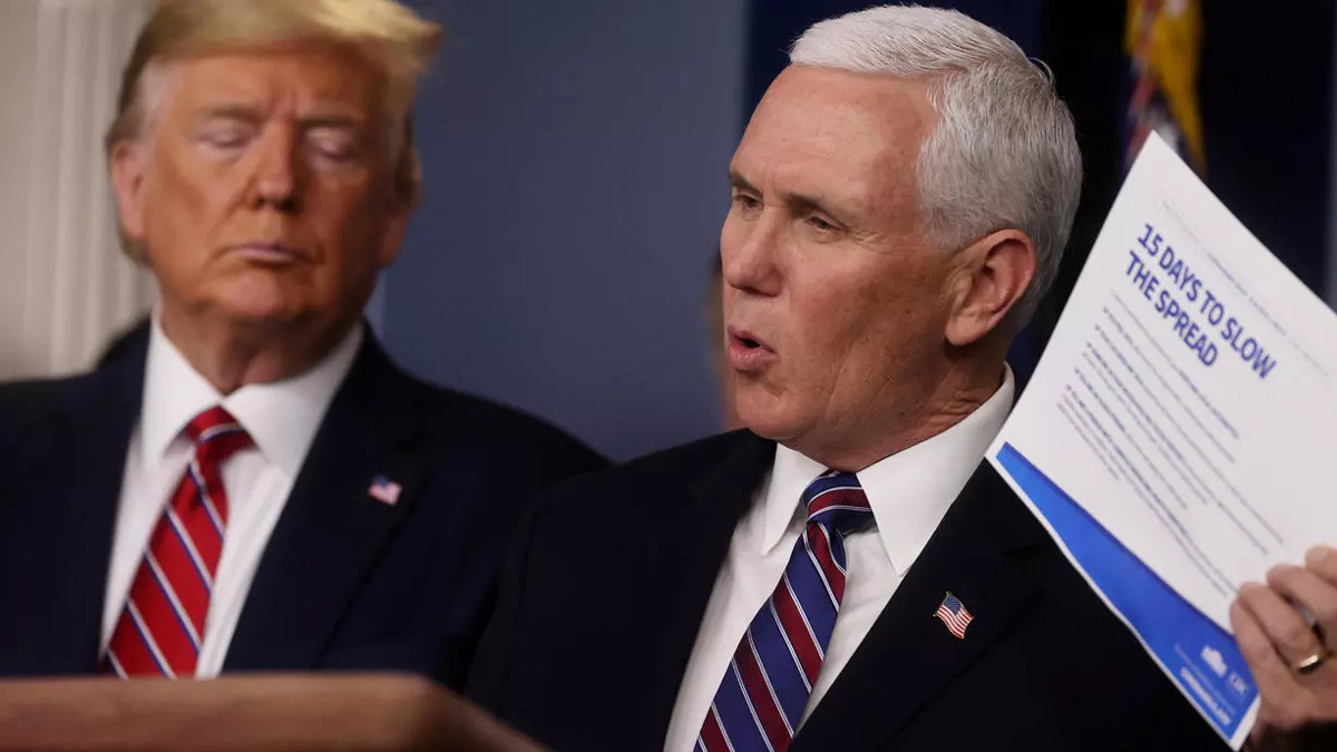 مراسل بلومبيرغ: مايك بنس في عزل ذاتي.. والبيت الأبيض ينفي