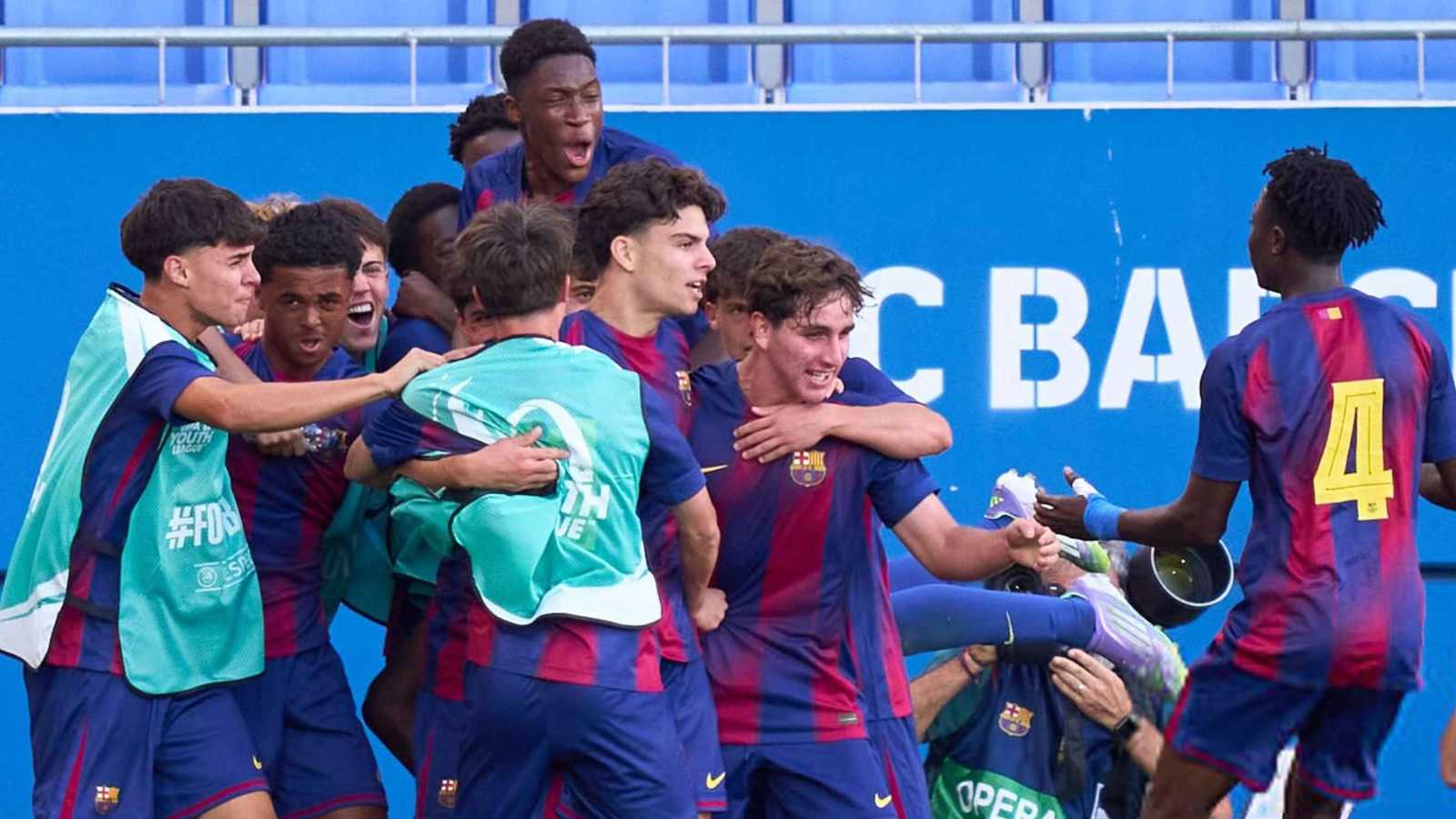 نجل كلويفرت يحرز هدفا رائعا أمام سان جيرمان في دوري أبطال أوروبا (فيديو)