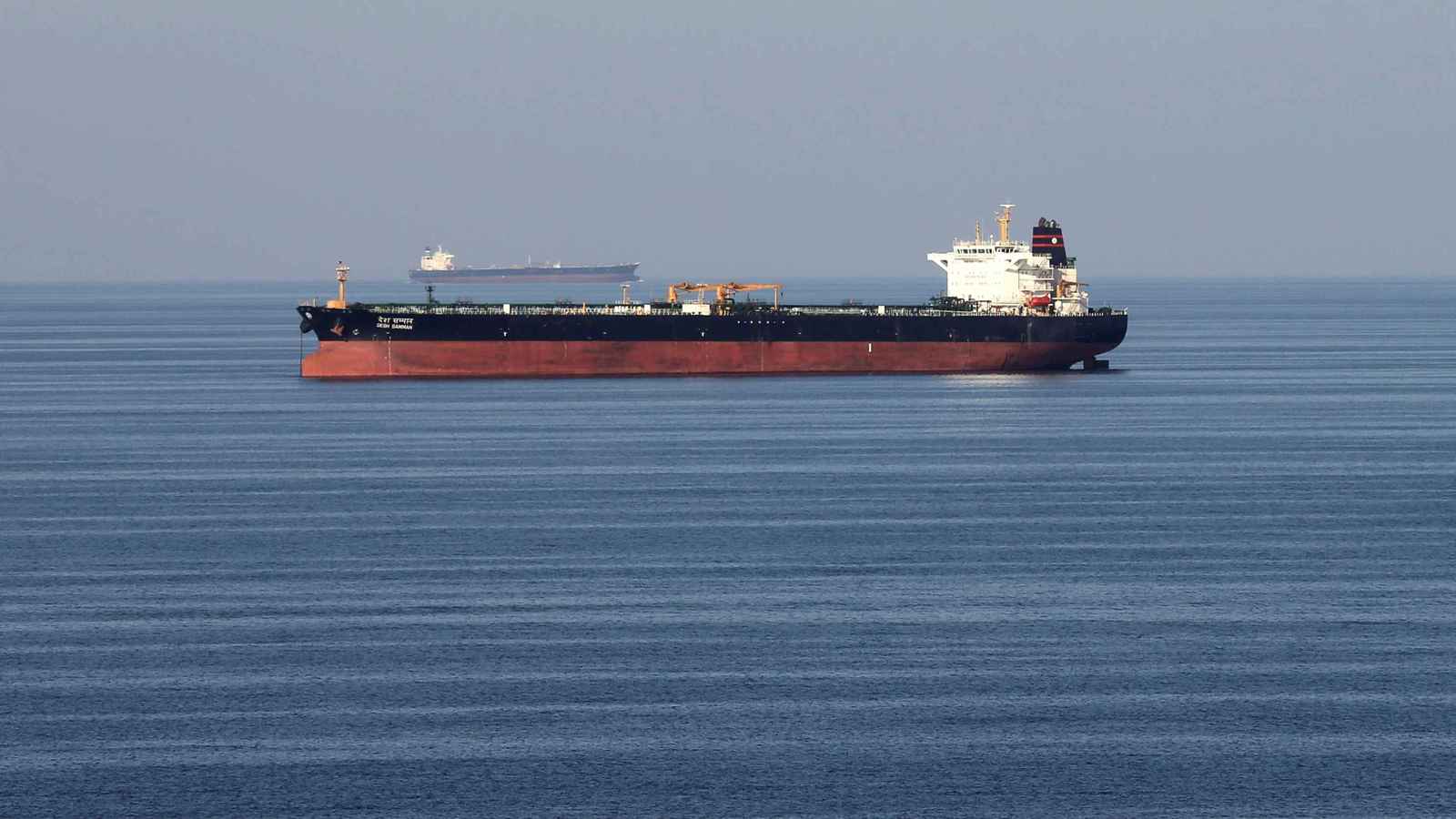 كانت في طريقها إلى دمشق.. ناقلة نفط إيرانية تعود أدراجها