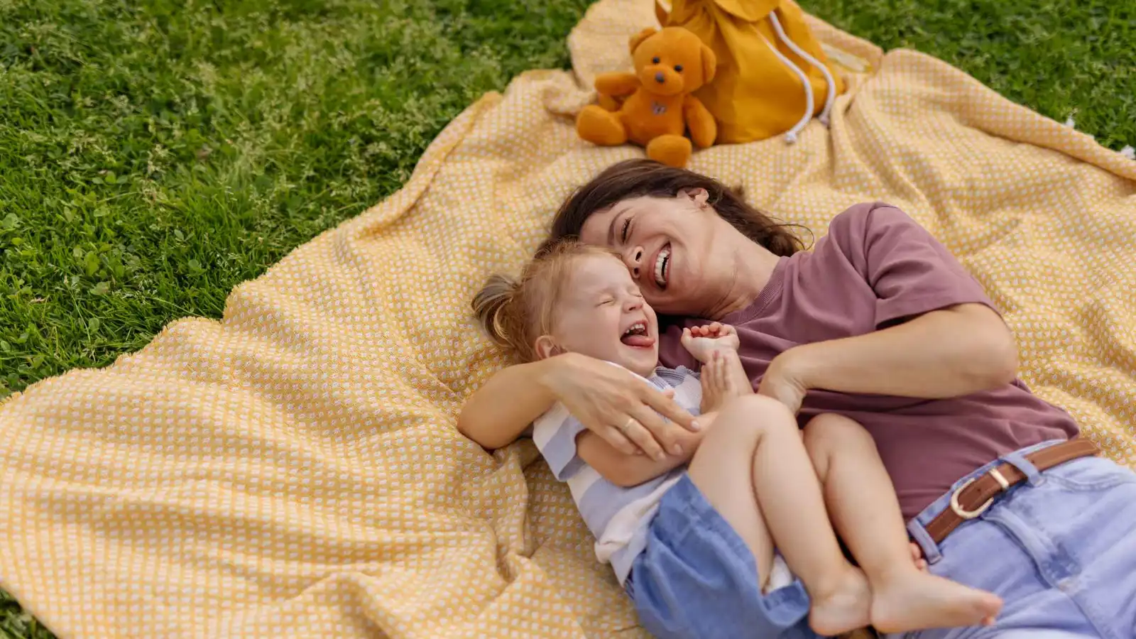 تزامن دماغي لافت بين الأمهات وأطفالهن أثناء اللعب