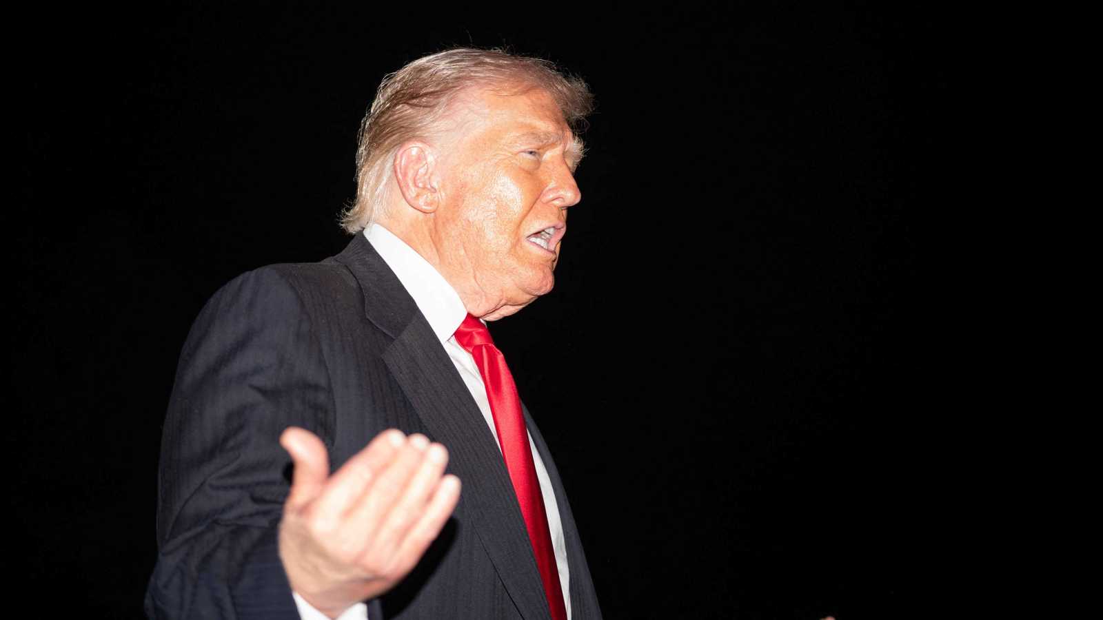 ترامب يعلن قرب إنهاء الإغلاق الحكومي و"الشيوخ" يصوت على الميزانية (فيديو)