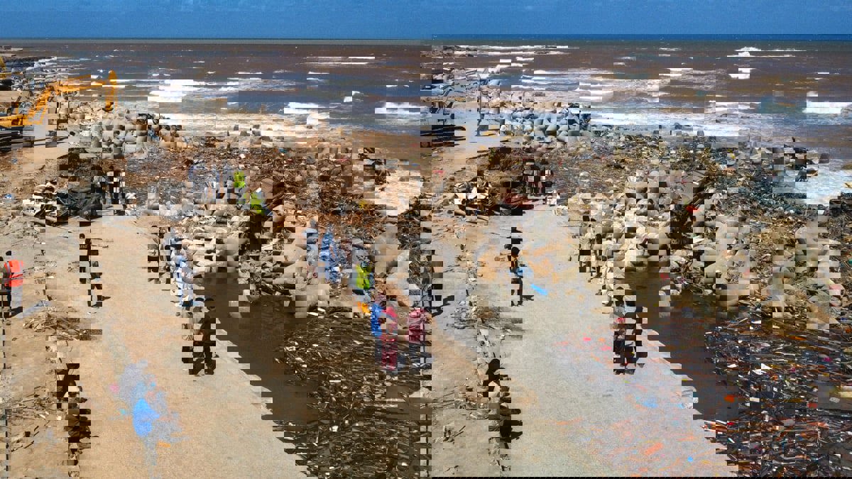 انتشال 110 جثث من ضحايا فيضانات درنة 