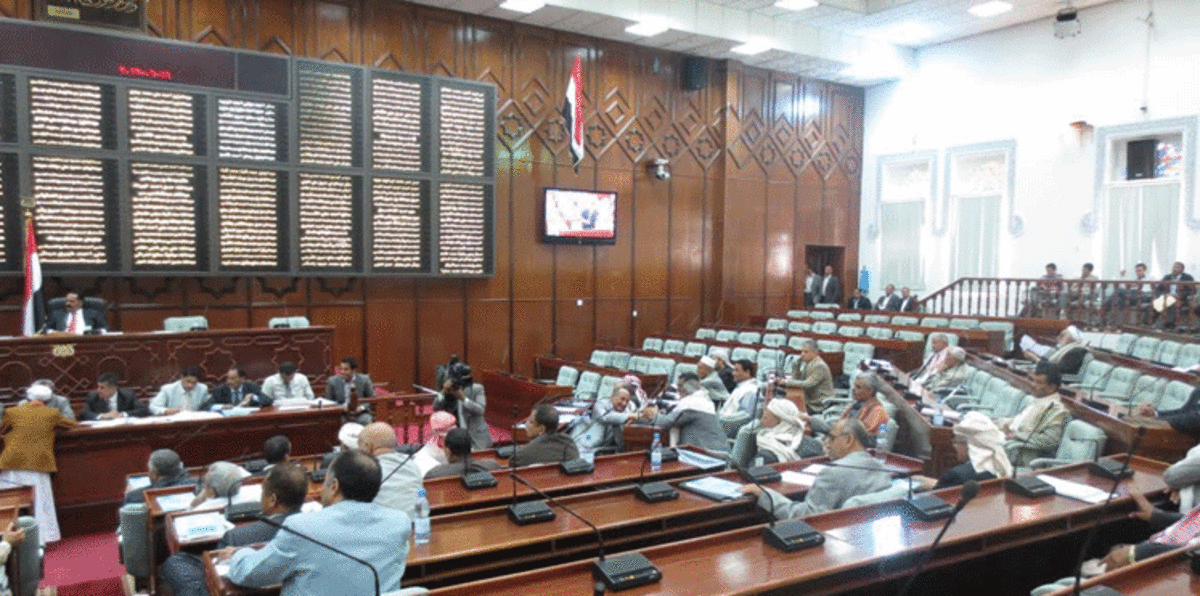 الحوثيون يتحدون قرار الرئيس هادي بشأن البرلمان