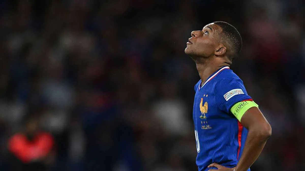 مبابي يتخذ قرارًا صادمًا تجاه ديشامب