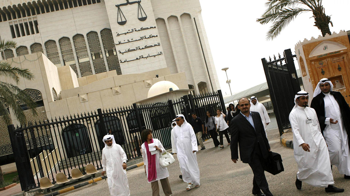 تطور جديد في قضية الفنان الكويتي عادل المسلم المُدان ببيع المخدرات