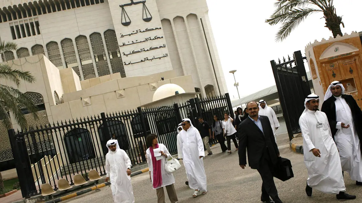 تطور جديد في قضية الفنان الكويتي عادل المسلم المُدان ببيع المخدرات