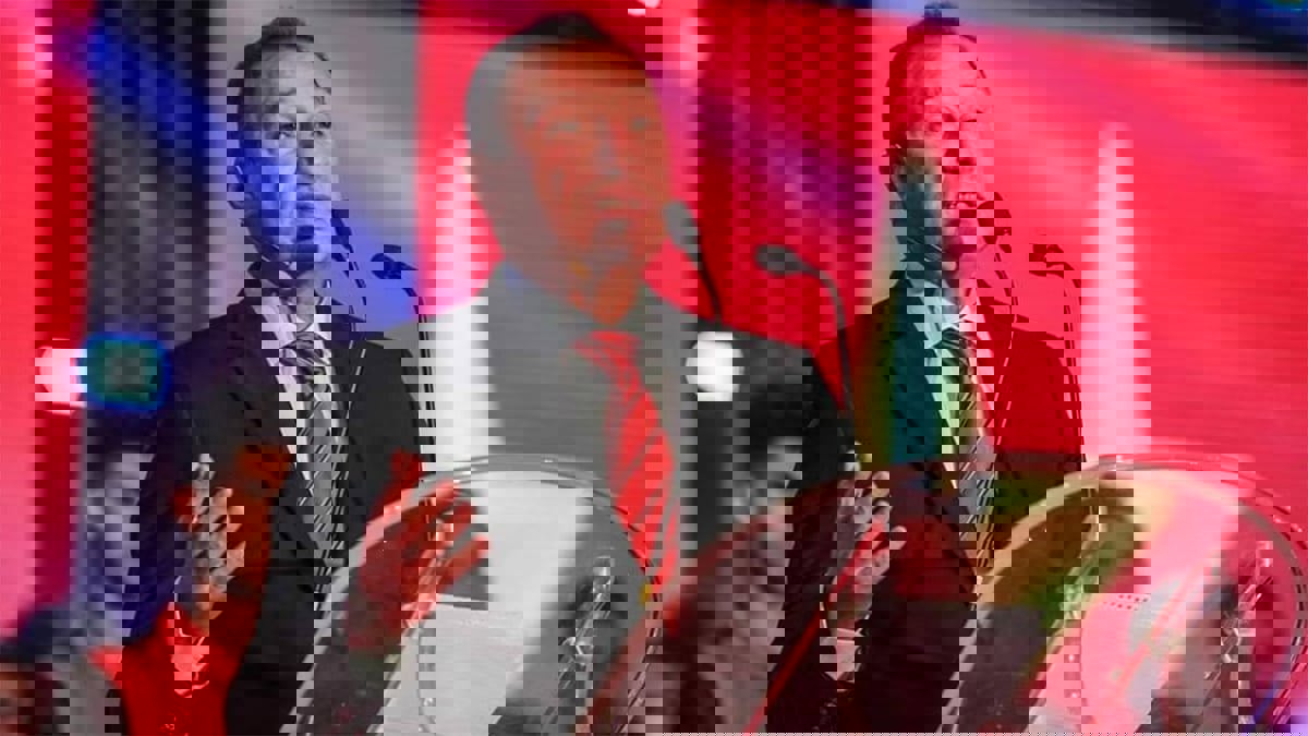 ما طبيعة مرض محمود الخطيب رئيس الأهلي المصري؟