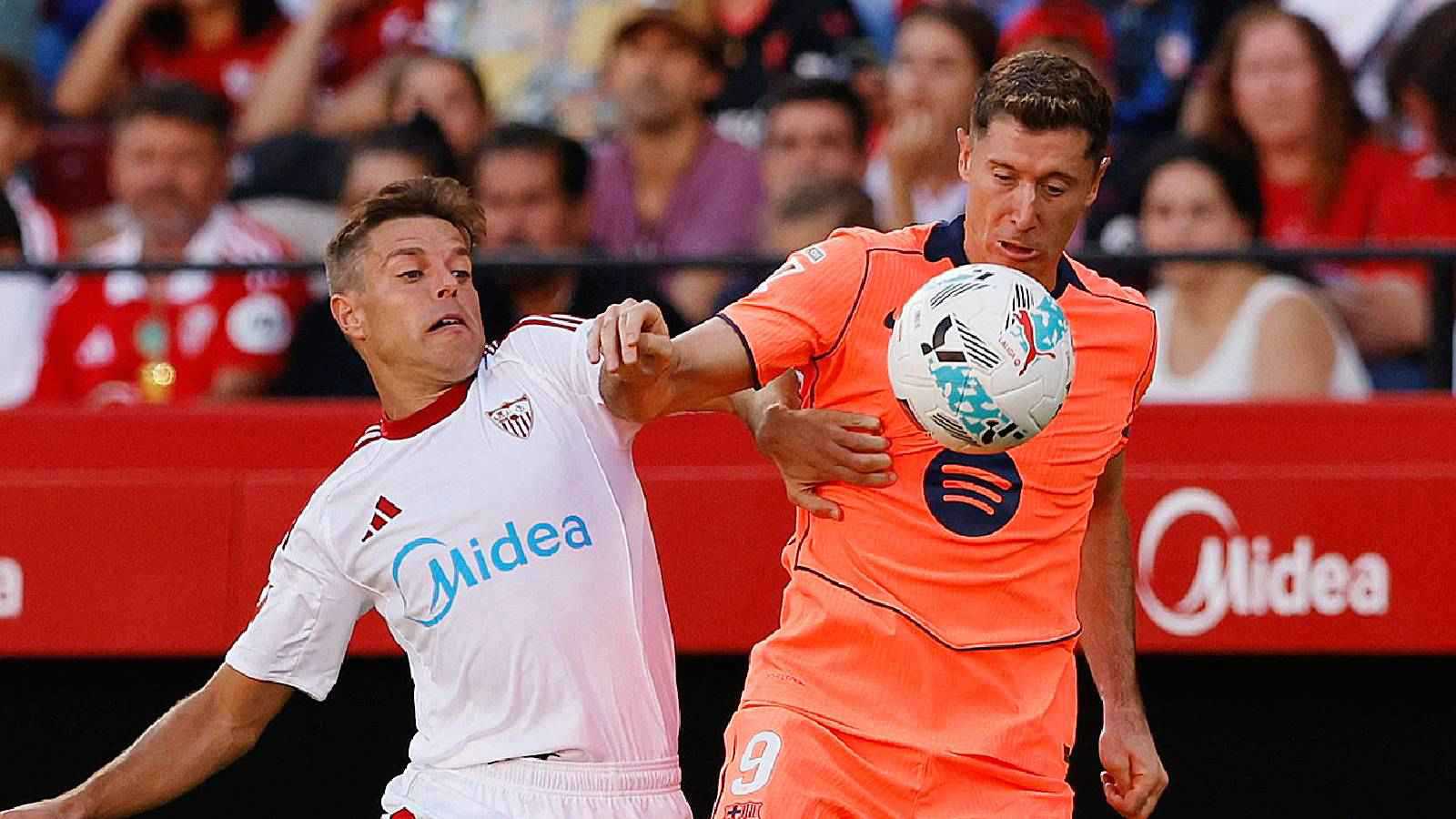 خسارة صادمة.. لماذا انهار برشلونة أمام إشبيلية؟