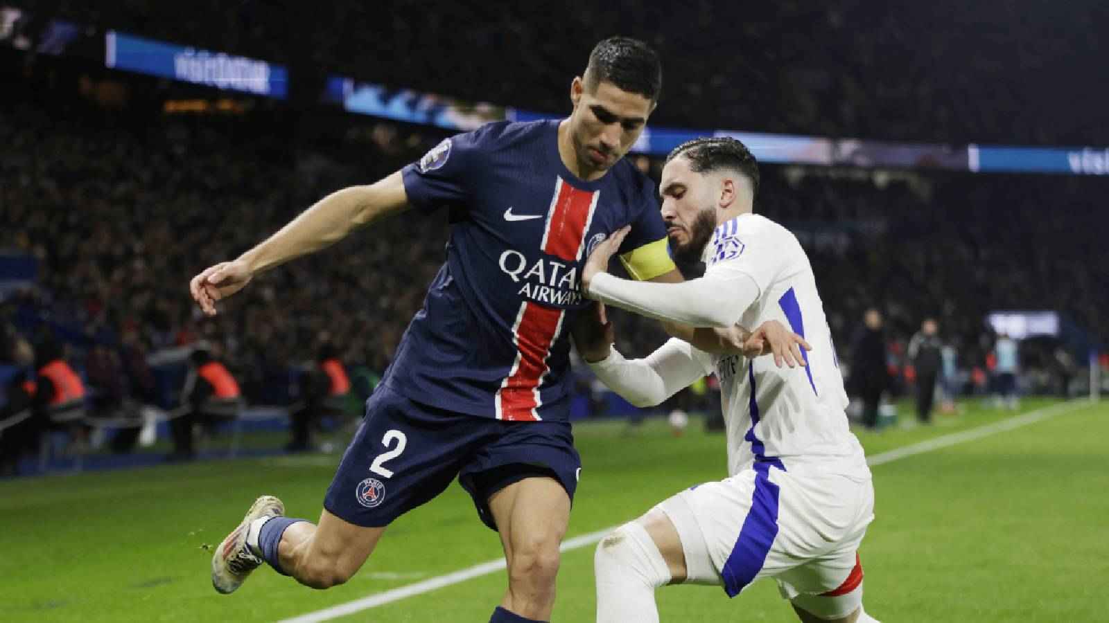 حكيمي ينهي أزمة حادة.. باريس سان جيرمان يعزز صدارة الدوري الفرنسي أمام ليون