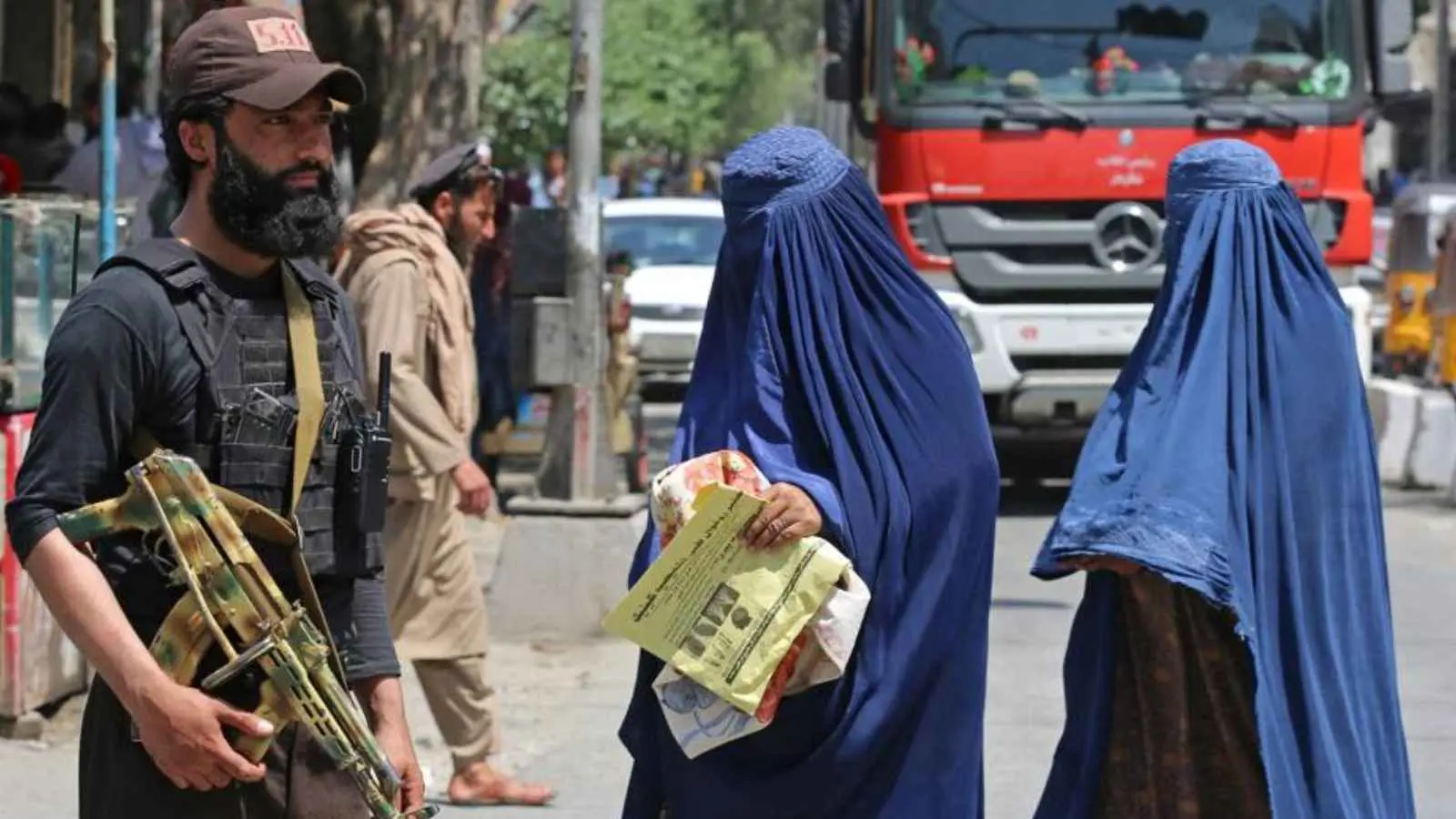 الجنائية الدولية تصدر مذكرة توقيف بحق زعيم ومسؤول القضاء في طالبان