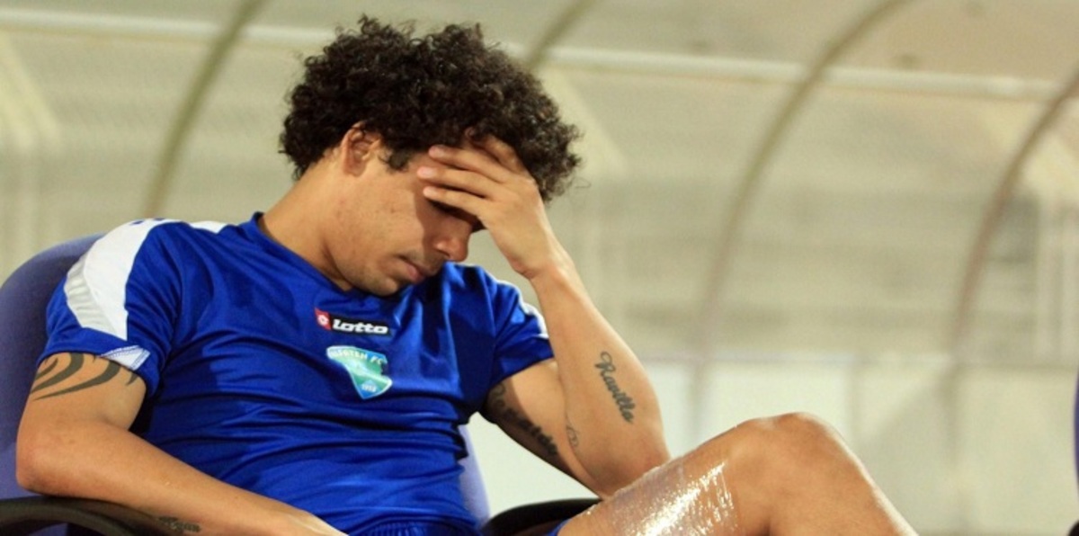 هل وصف الفتح السعودي محترفه السابق بـ"الخائن"؟