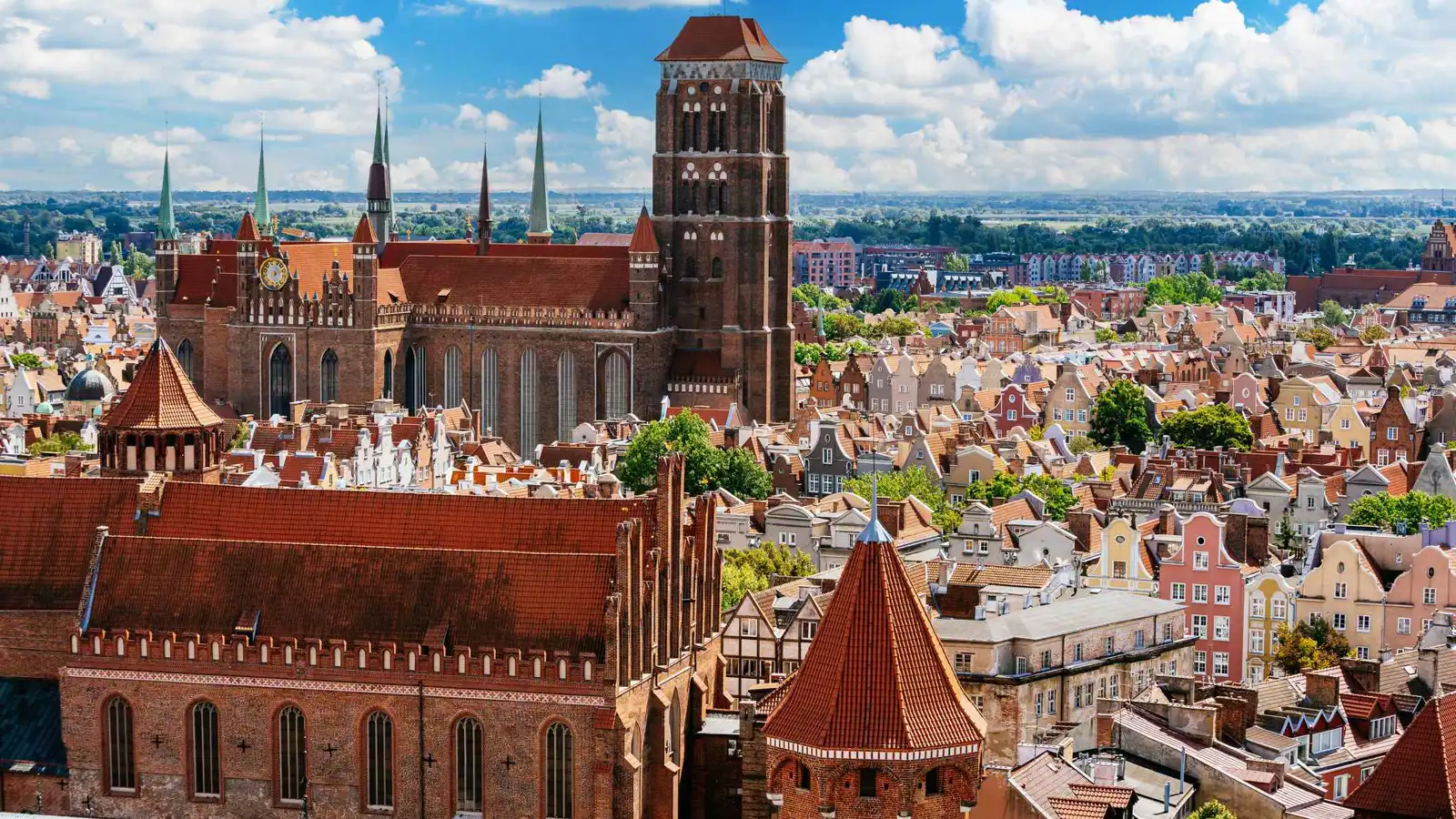 فنادق بولندية تقدم مكافآت مالية للأزواج الذين يُنجبون أثناء الإقامة