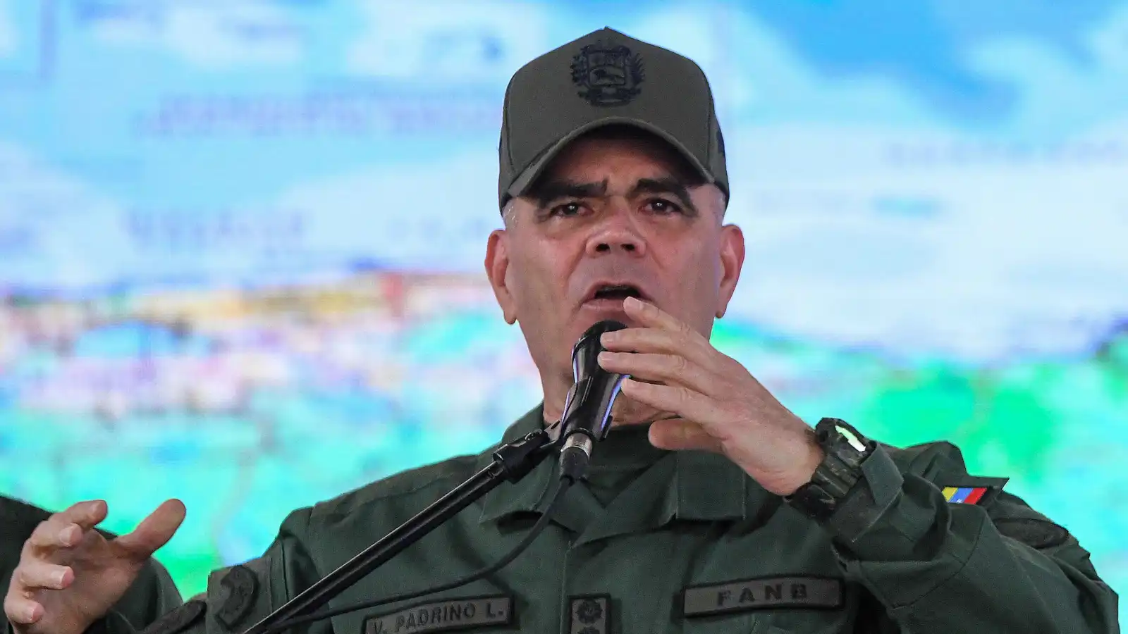 صمام أمام الجيش.. من هو بادرينو اللاعب المحوري في فنزويلا؟