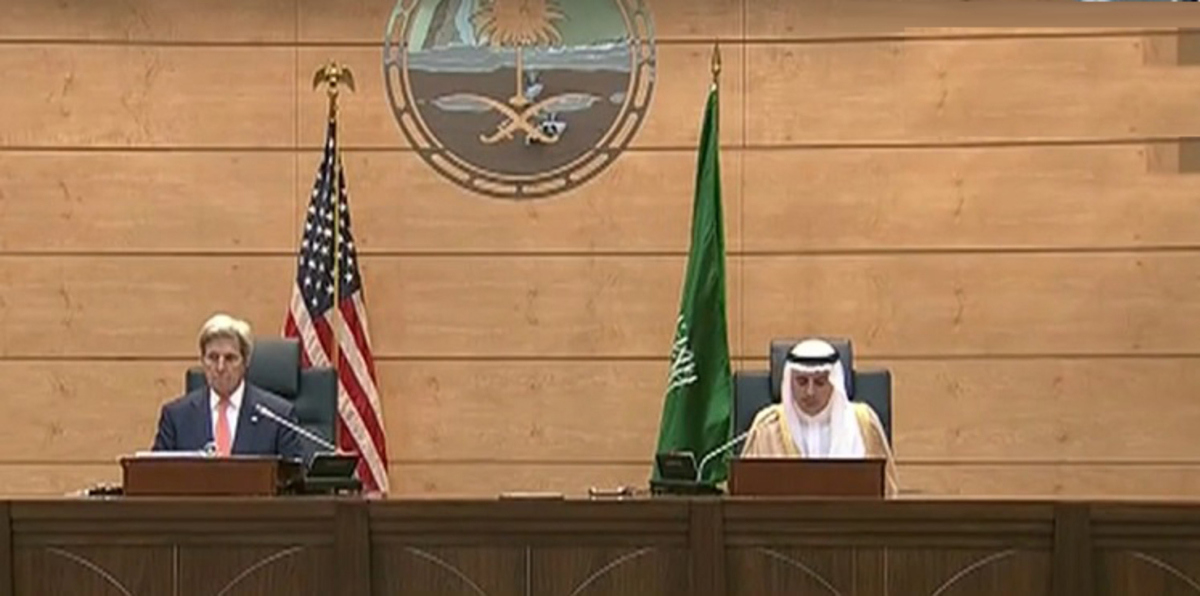 الجبير وكيري يعلنان خطة جديدة لاستئناف مفاوضات اليمن المتعثرة
