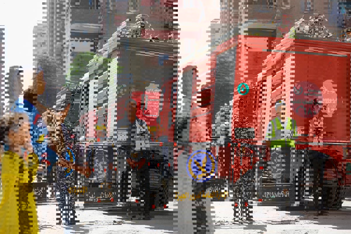 حريق هائل في حظائر لتربية المواشي والخنازير بمصر (فيديو)