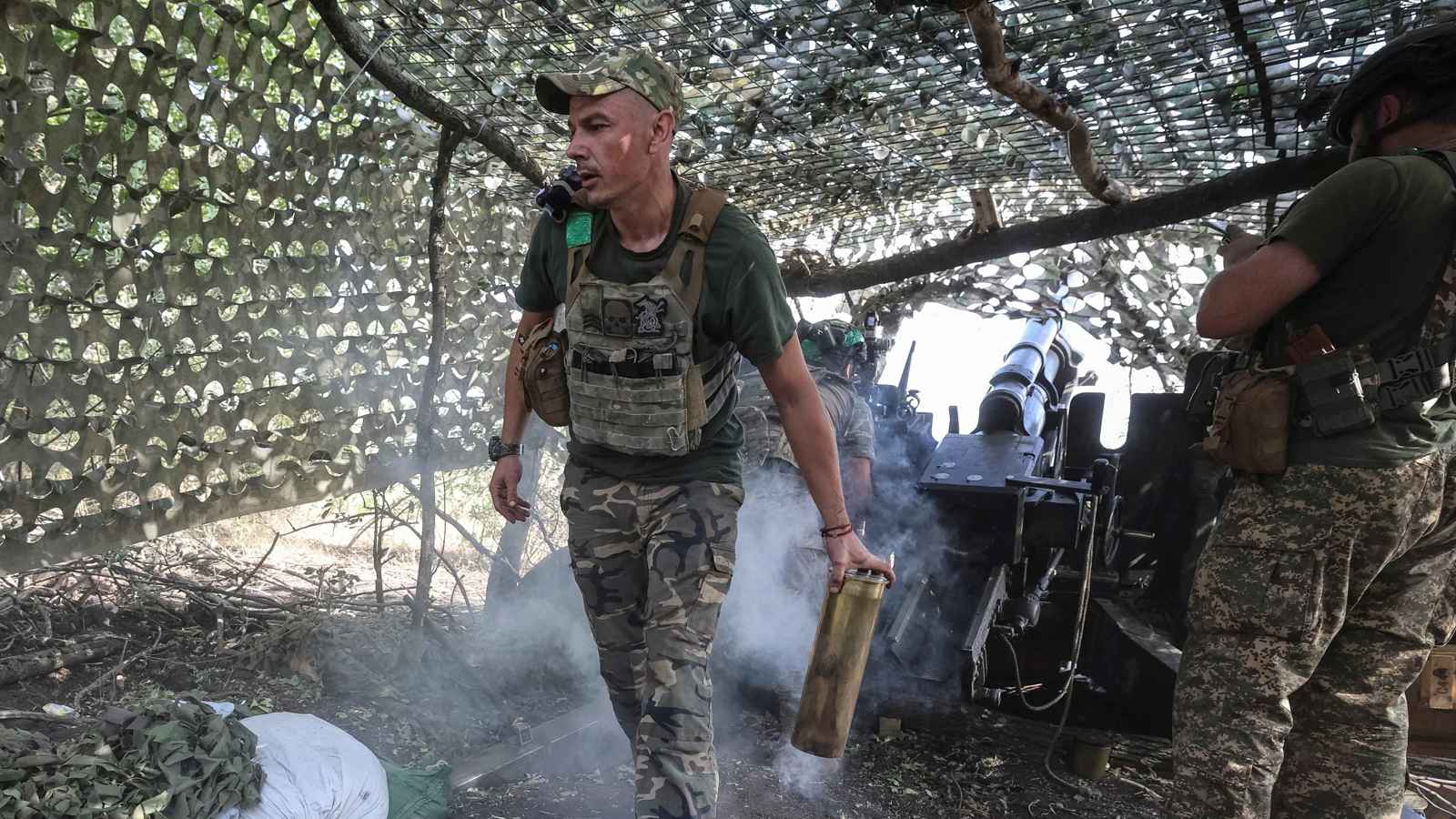 معارك الشرق "تحتدم".. موسكو تحاصر بوكروفسك وكييف تنتظر أسلحة الغرب