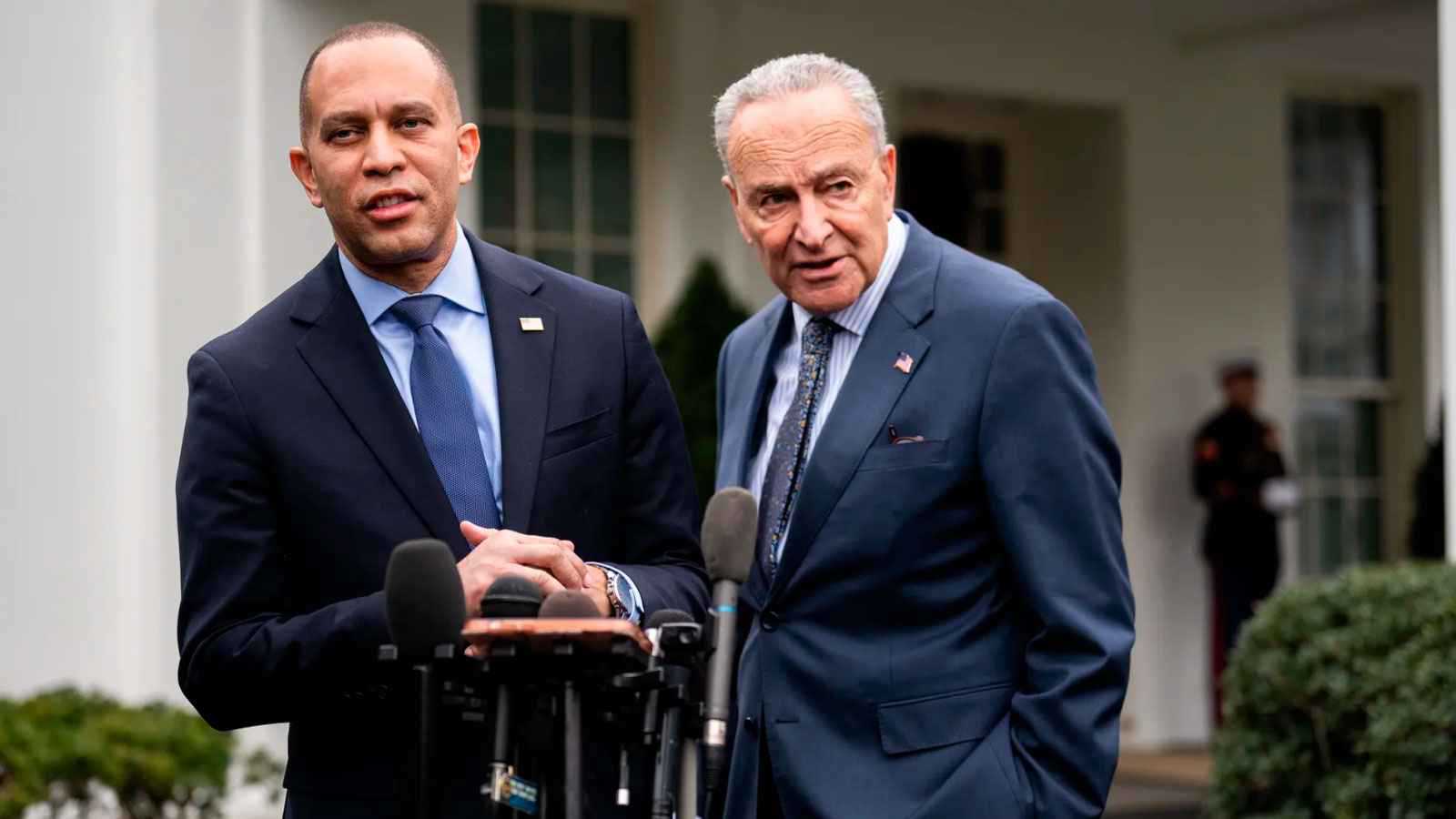 أكسيوس: الديمقراطيون بمجلس الشيوخ مستعدون لتمرير مشاريع تنهي "الإغلاق"