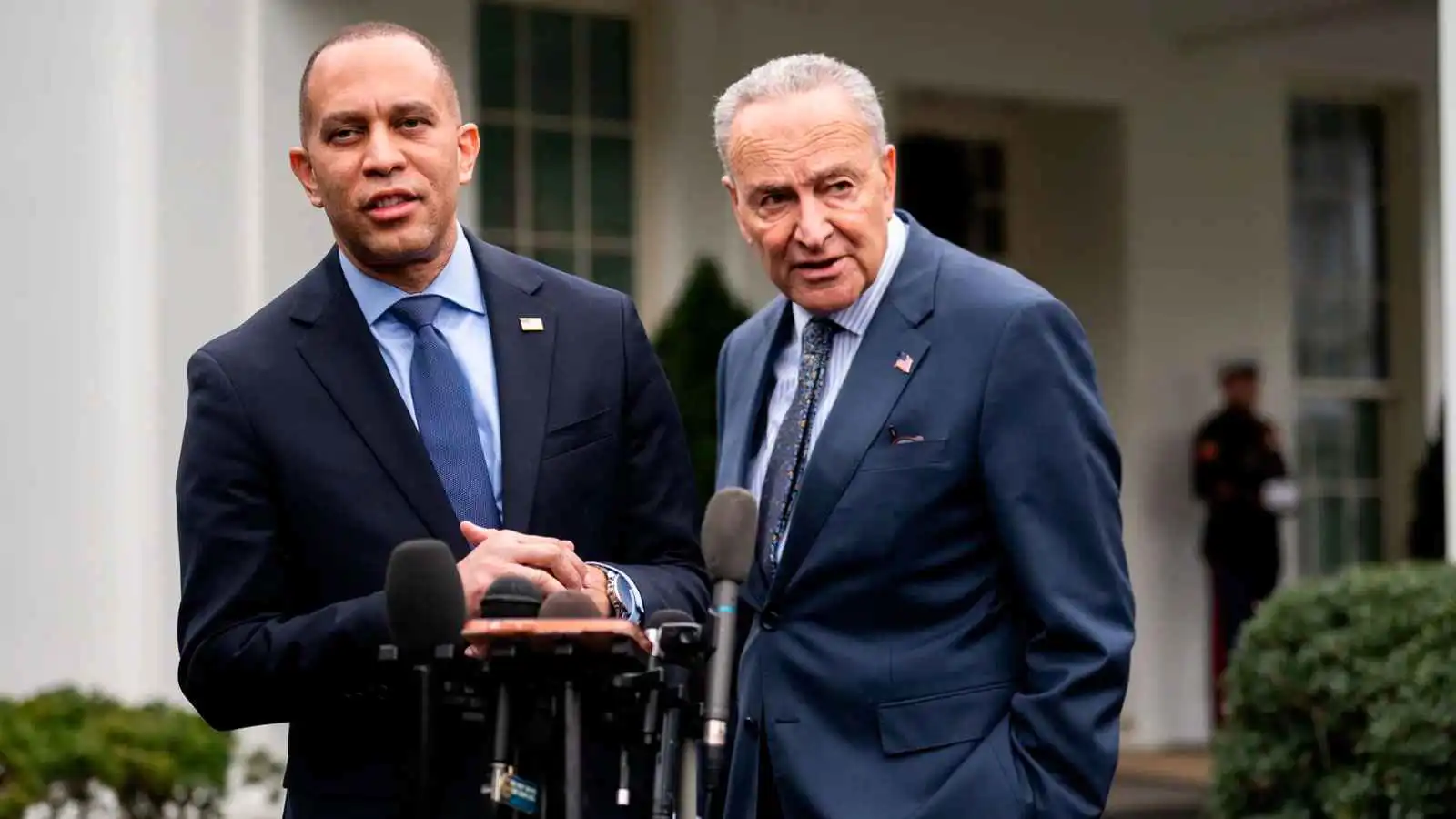 أكسيوس: الديمقراطيون بمجلس الشيوخ مستعدون لتمرير مشاريع تنهي "الإغلاق"