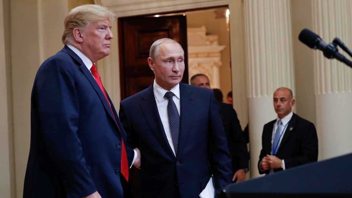 "نفوذ وتردد".. هل يتجنب ترامب "المواجهة الكبرى" مع نتنياهو وبوتين؟