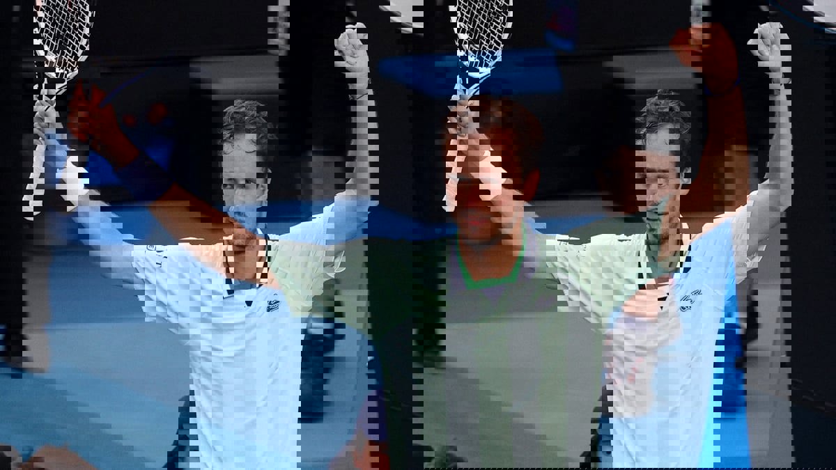 ميدفيديف: قواعد استراحات المرحاض في التنس "غبية"