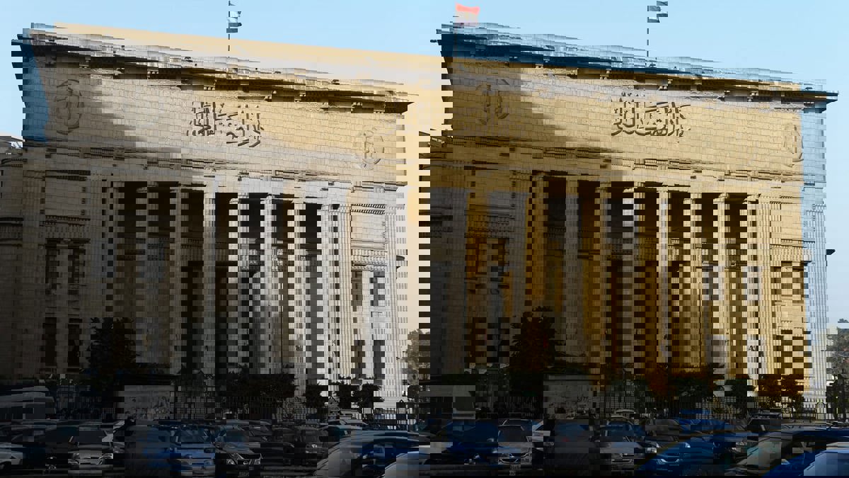 مصر.. حكم بالإعدام على مدرس وابنيه لإدانتهم بقتل شاب في الزقازيق