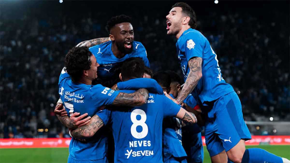 حسم الملفات الشائكة كلها.. كيف أشعل الهلال السعودي "الميركاتو الشتوي"؟ 