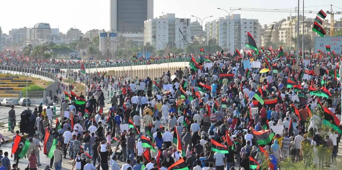 ليبيا.. مسيرة حاشدة في طرابلس وتهديدات بـ"انتفاضة لإسقاط السراج"