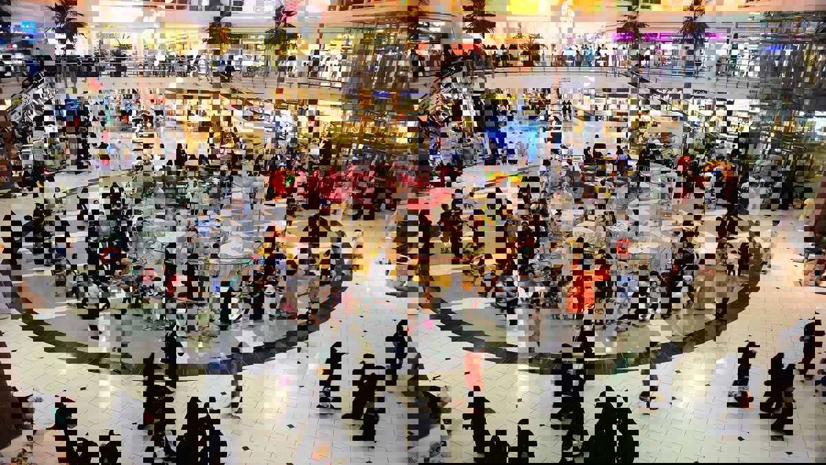 غضب بسبب إهانة رجل لموظفة بأحد مراكز التسوق في السعودية  