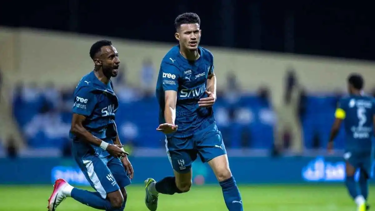 مفاجأة كبيرة في صفقة انتقال عبد الله الحمدان إلى النصر السعودي