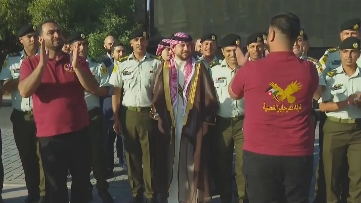 ماذا أهدى الملك عبدالله وليَّ عهده بـ"زفة العريس"؟