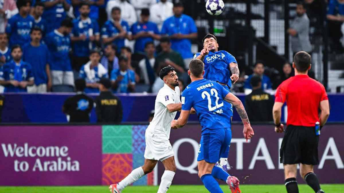 الهلال يهزم السد القطري ويتصدر مجموعته بدوري أبطال آسيا للنخبة
