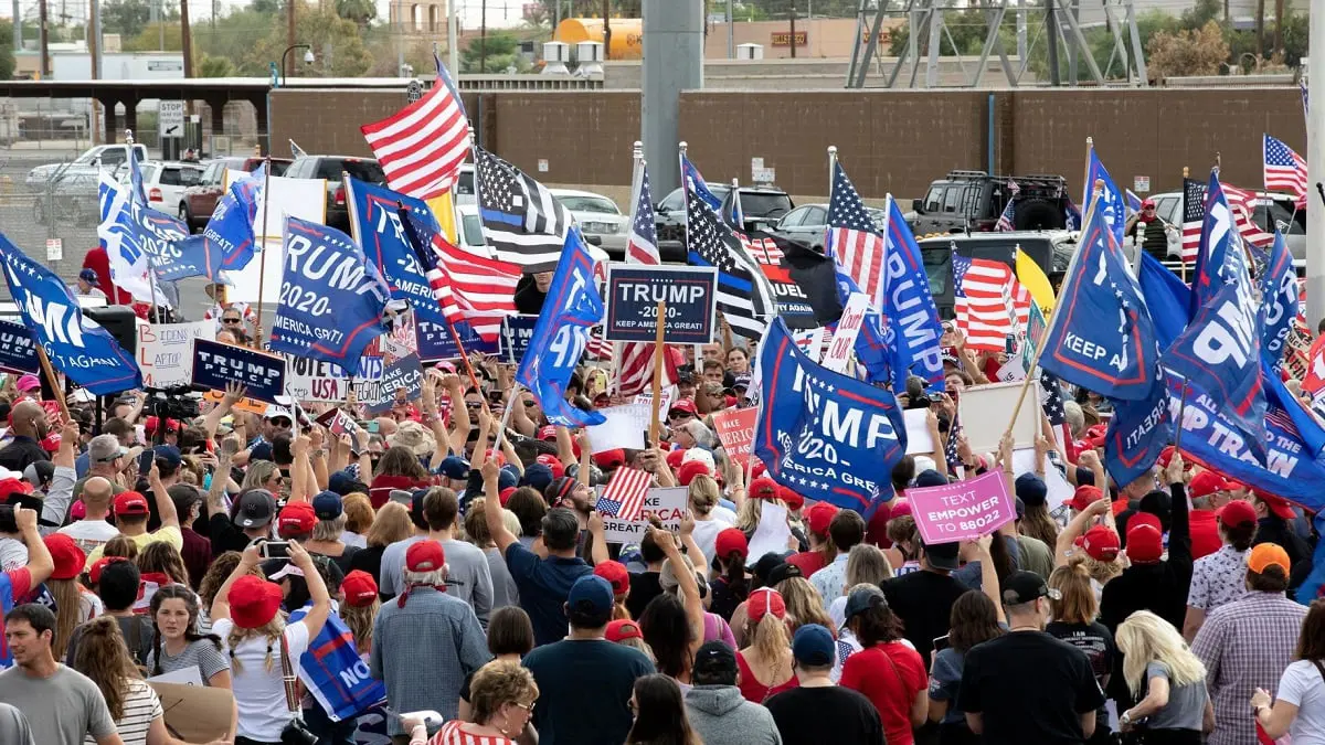 رغم تفوق بايدن الكاسح.. متظاهرون في واشنطن يرفضون هزيمة ترامب (فيديو)