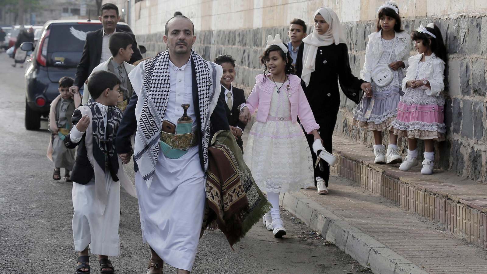 في اليمن.. أجواء رمضان تعود إلى "مدينة العلماء" (صور)