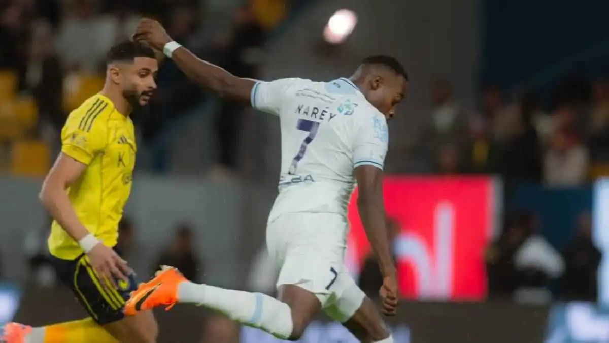 مفاجأة.. خبير تحكيمي يحسم الجدل حول تدخل نواف العقيدي على خالد ناري (فيديو)