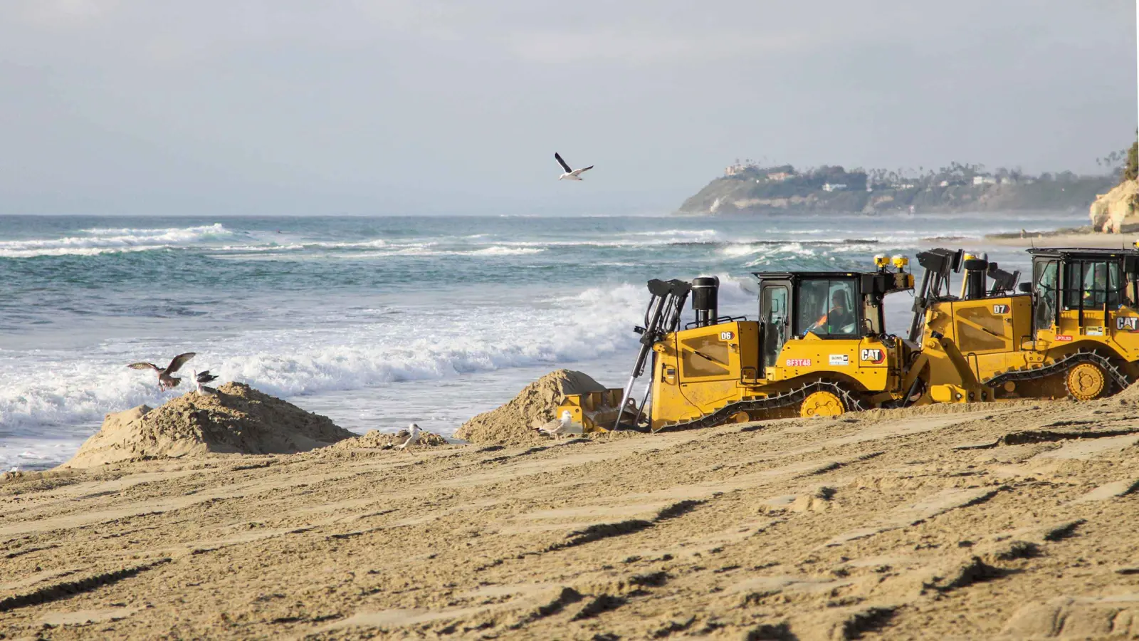 مقتل امرأة دهسا على شاطئ تركي (فيديو)