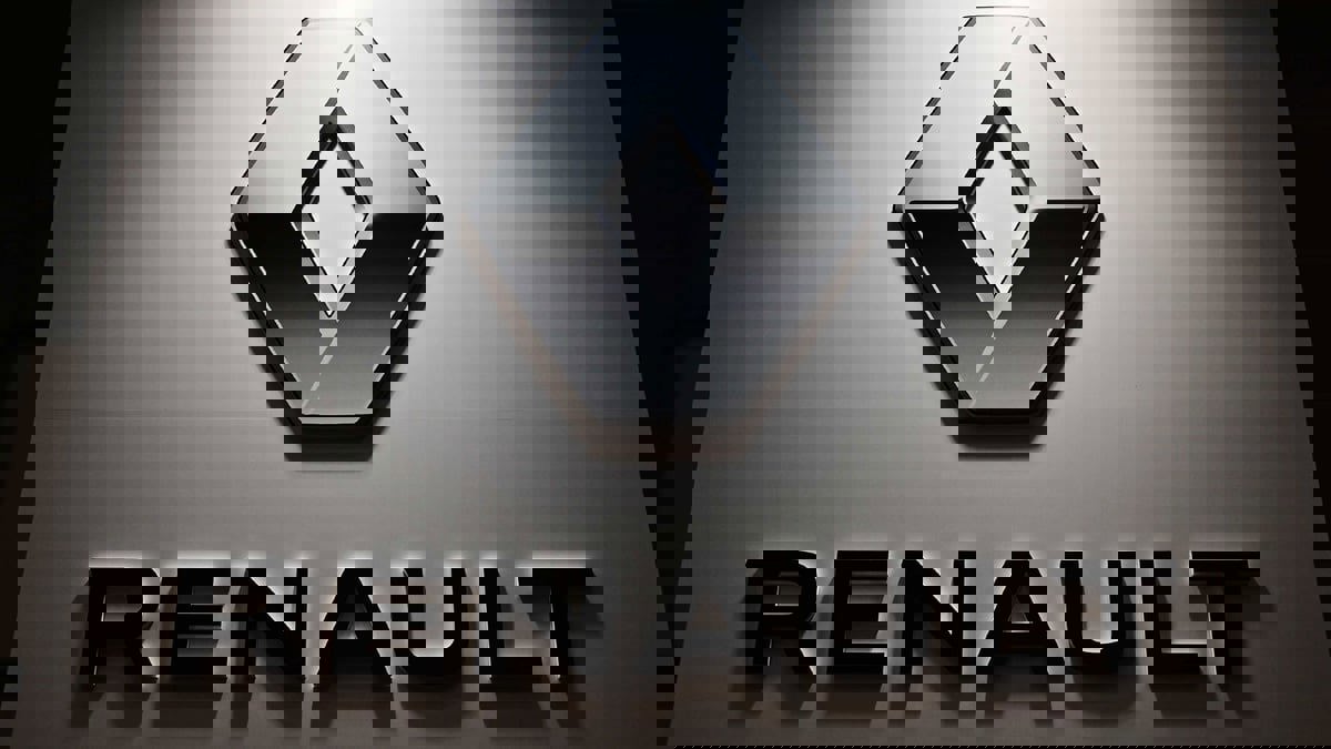 "غوغل" تطور أداء سيارات "رينو" بالذكاء الاصطناعي